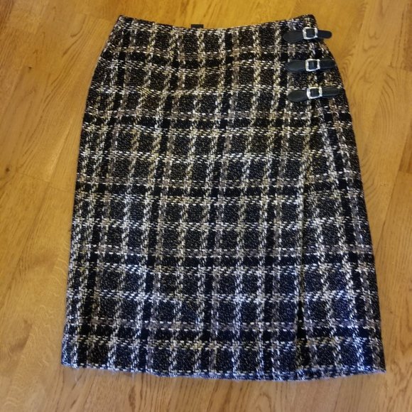 Plaid wrap around skirt - Picture 4 of 8